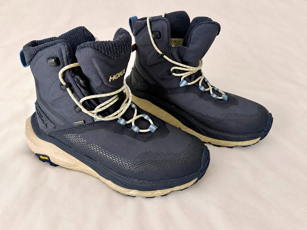 NEW Hoka Kaha 2 Frost GTX Hiking Boots - Women's size 11